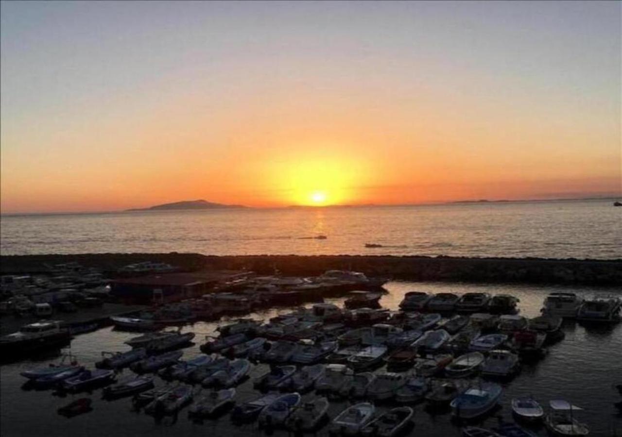 Relais Del Mare Con Terrazza Fronte Mare Free Parking Apartment Маса Лубрензе Екстериор снимка